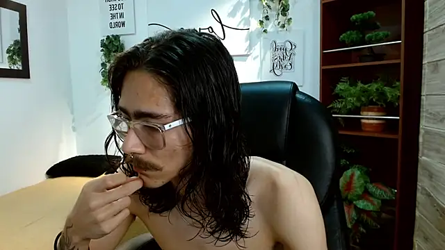 bigcock_robert Show in webcam