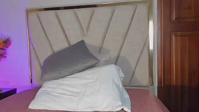Chat +18 de KatherinSky ao vivo