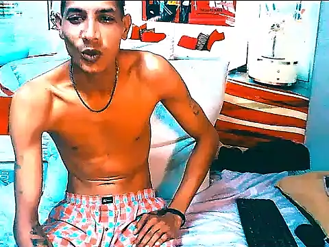 IndianSavageMale 라이브 XXX 채팅
