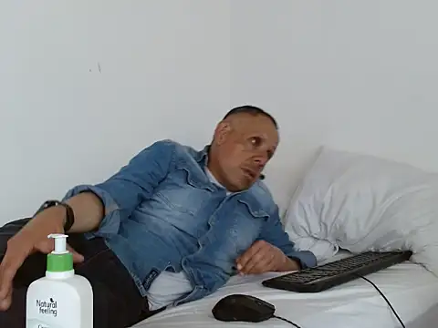 AlekNoir Webcam Show