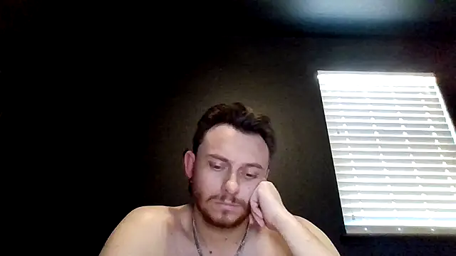 Chatroom XXX en direct de Mikecloudyhawk