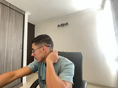 Stivenmoya Live XXX-chat