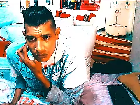 IndianSavageMale – Live XXX-chat