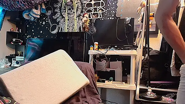 Pokazy przed kamerką – CyberStallion