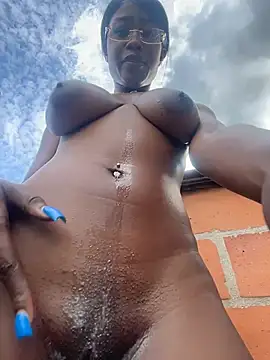 CocoaLuxeXXX's Webcam Show