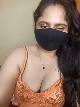 Sravvi499's Live XXX Chat