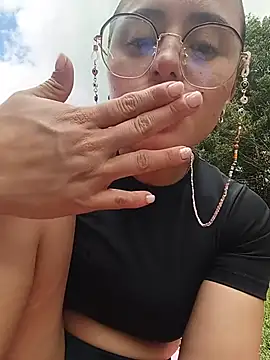 Chat +18 de ALEJA__22 ao vivo