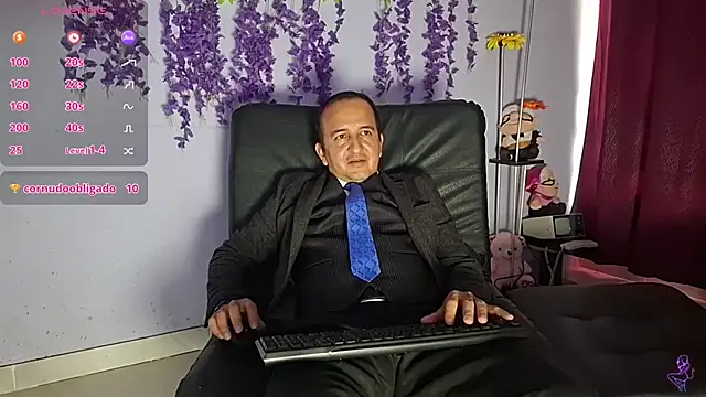 GreisyAndHazzan's Live XXX Chat