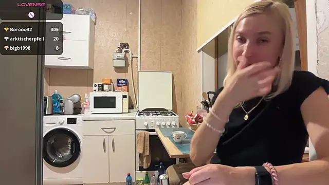 Chat +18 de AngelJeni ao vivo