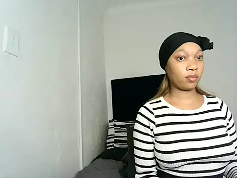 Chatroom XXX en direct de LustyBerry