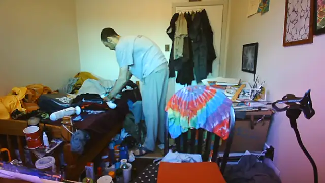 JohnnyMoves' Live XXX Chat
