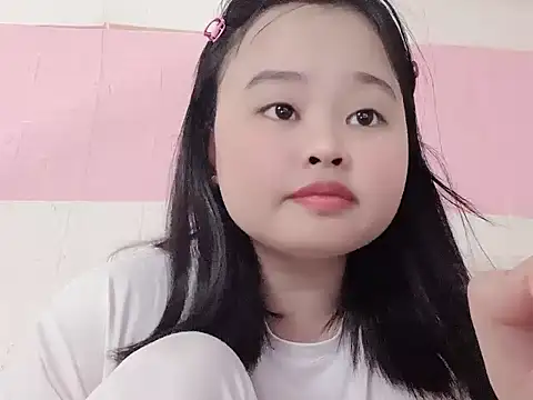 Elysia679's Live XXX Chat