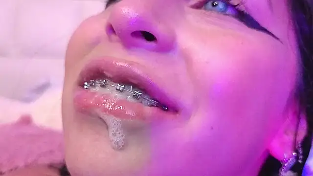 DaliaCastle Chat XXX in diretta
