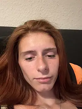 CherryBellaa's Live XXX Chat