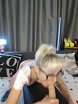 Milforja Live XXX-chat