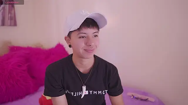 Chat XXX ao vivo de tommy_blue