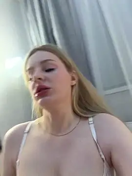 Webkamerová show CaseyCumFace