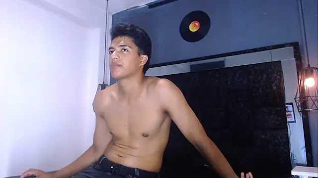 XXX chat uživo modela MaxWyatt_
