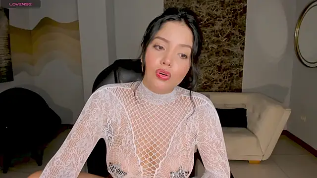 NinaMichelleのライブXXXチャット
