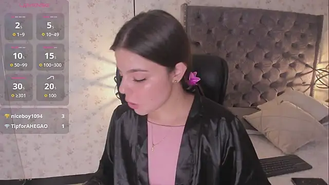 LanaJones_ Chat XXX in diretta