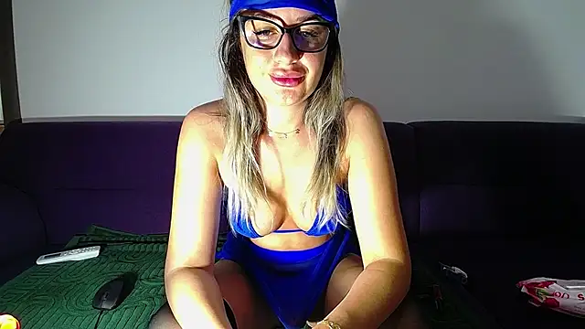 Julianna68 Live XXX-Chat
