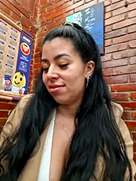 Luianna's Live XXX Chat