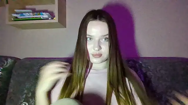 BratzDollVibes' Live XXX Chat