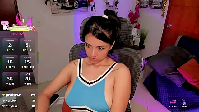 Chat XXX en directo de Julia-roberths