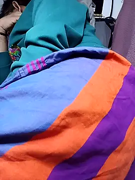 RAINBOWONE Adlı Modelin Canlı XXX Sohbeti