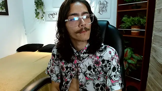 bigcock_robert Show in webcam