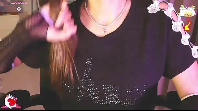 צ'אט XXX בשידור חי של Layla_Ahh