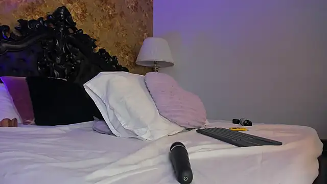 alanna_blaze's Live XXX Chat