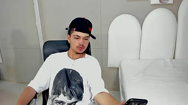 Chat XXX en directo de Briian__