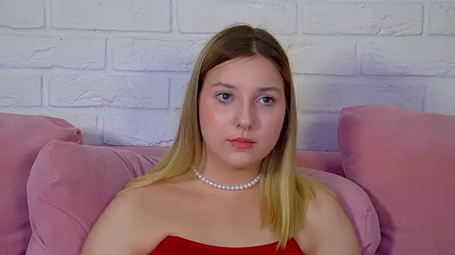 Chat +18 de TinnaBurton ao vivo