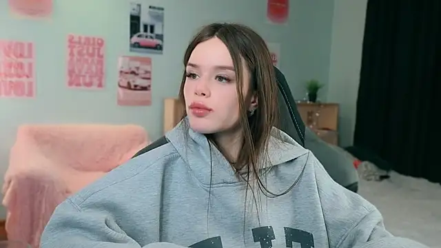 ginnyclub Adlı Modelin Canlı XXX Sohbeti