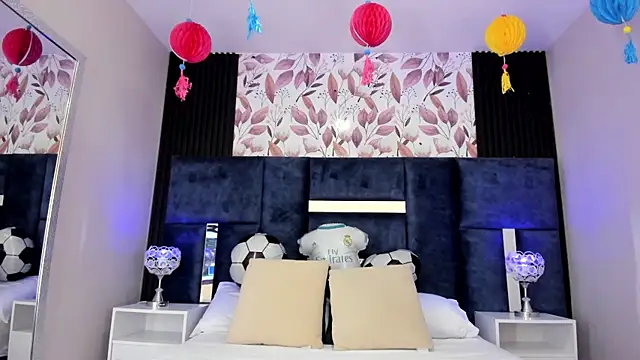 MarianaGarciaa__'s Live XXX Chat