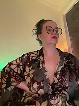 FemDom_RubyKnightXXO Adlı Modelin Canlı XXX Sohbeti