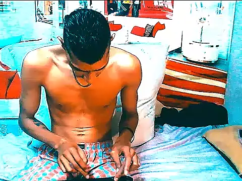 Chat XXX offline de IndianSavageMale