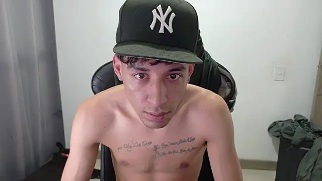 Chat XXX ao vivo de bully_boss
