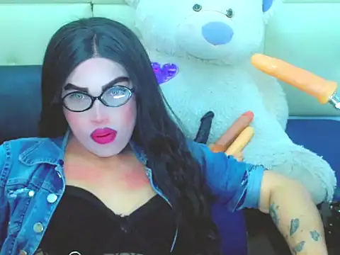 NharaBigCock Adlı Modelin Canlı XXX Sohbeti