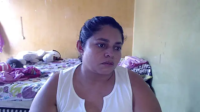Chat +18 de yulieth_bbw ao vivo
