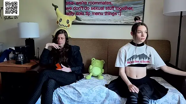 manicpixiedreamfrog's Live XXX Chat
