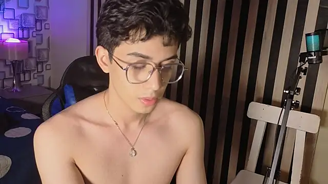 MikeVoss_n Live XXX chat