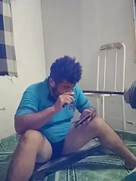 tarra122 Adlı Modelin Canlı XXX Sohbeti