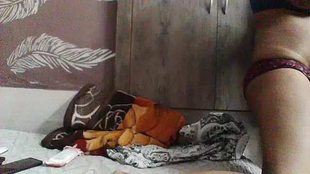 shalini_fire লাইভ XXX চ্যাট