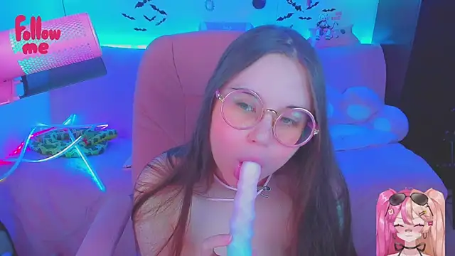 Lolisuccub's Live XXX Chat