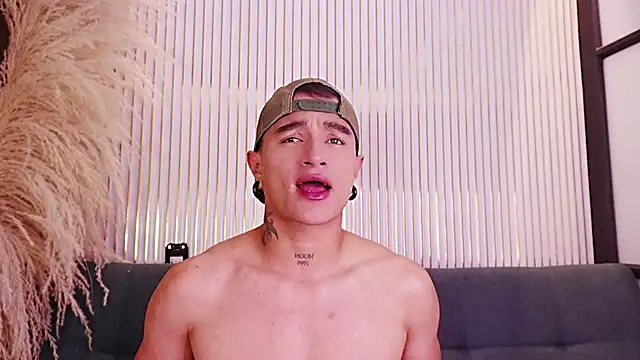 LiamDeep 即時 XXX 聊天