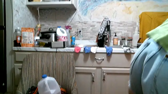 XXX chat uživo modela SexyB214