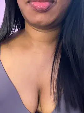 Živý XXX chat Tamil_Maaya