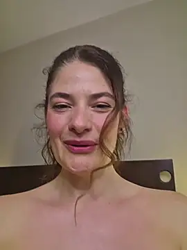 CelineBoyer_ Adlı Modelin Canlı XXX Sohbeti